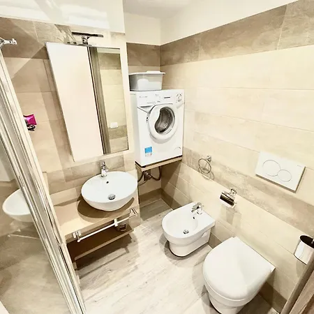 ゲストハウス Un Letto Ideale Eur - Un Letto Ideale 4*
