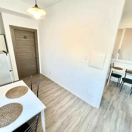 Un Letto Ideale Eur Konukevi Roma